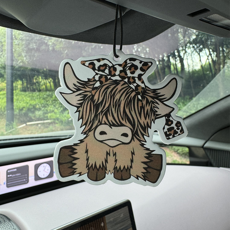 Cartoon Highland Cow Hilton (H - Perfume Fragrance Store recension och pris