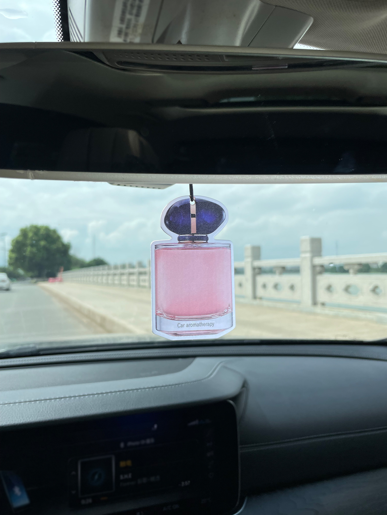 Bottle/Freesia Fresh Scent Fiv - Perfume Fragrance Store recension och pris
